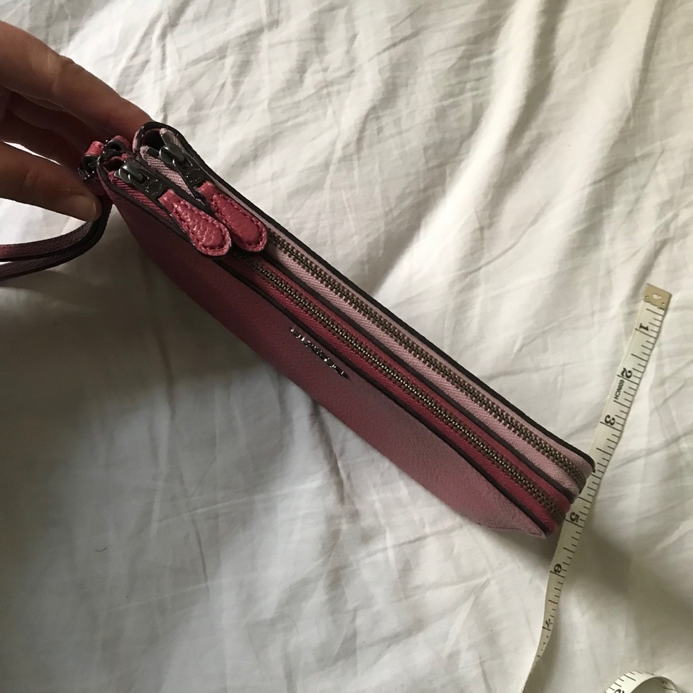 Coach wristlet - Picture 5 of 5